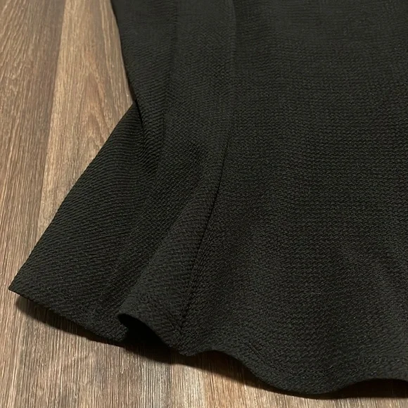 B Wear top - Picture 2 of 7